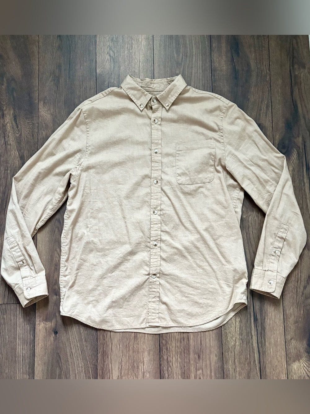Banana Republic Men's Button-Down Shirt in Light Tan